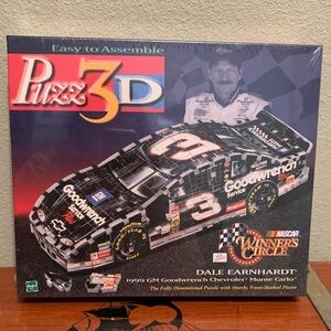 Hasbro Puzz 3D NASCAR Winner's Circle Puzzle - Black and White